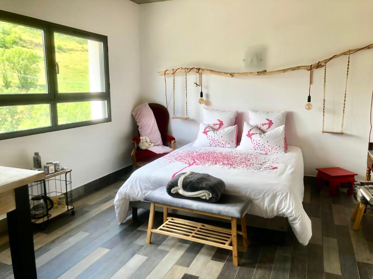Bed and Breakfast Domaine De La Rue De La Tour Valsonne Exteriér fotografie